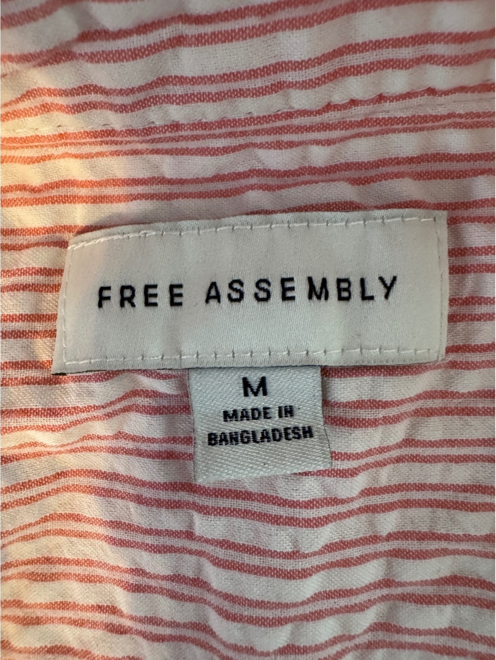 Free assembly - Men’s M Seersucker button down - oversized fit - Picture 2 of 5